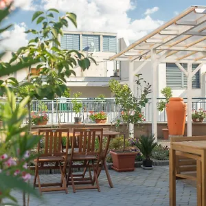 3* Отель Rooftop With Deep Garage