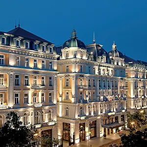 Corinthia Hotel